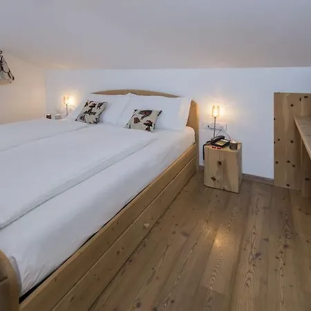 Small & Lovely Hotel Zaluna 4* Predazzo