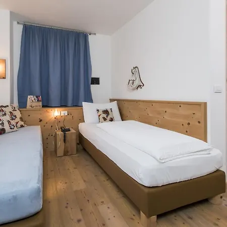 Hotel Small & Lovely Hotel Zaluna 4*