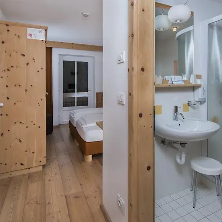 Otel Small & Lovely Hotel Zaluna 4*